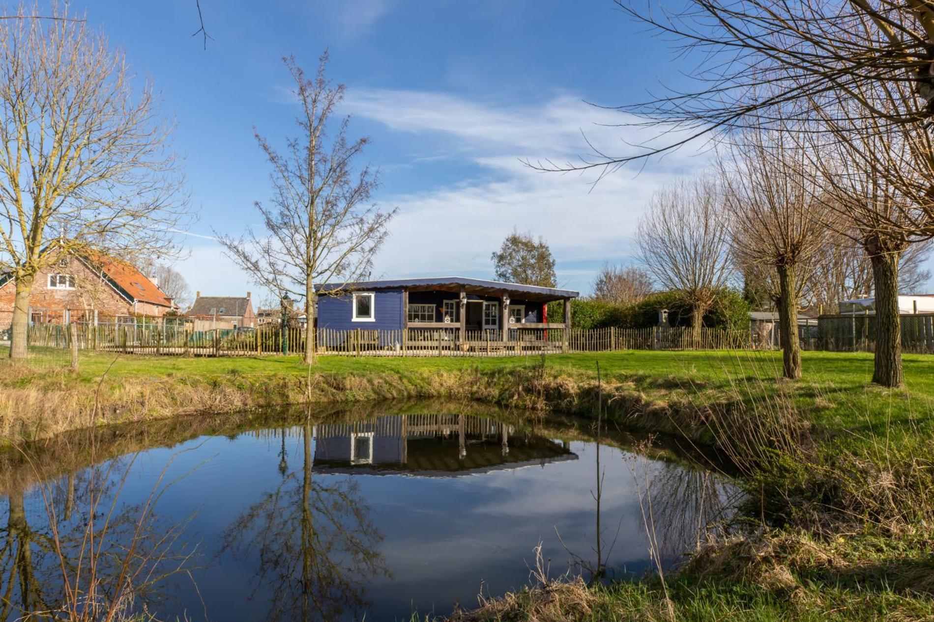 Chalet Chalet - Dorpsstraat 25 - 'de Weide Blick' *