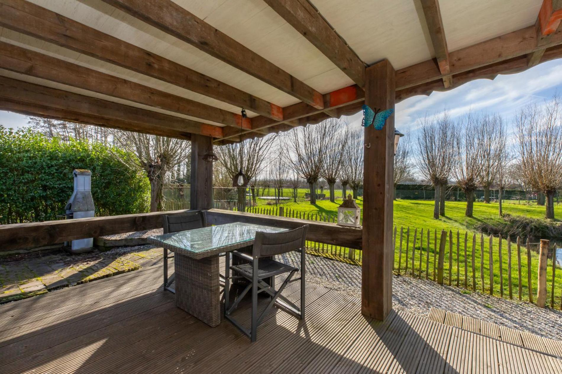 Chalet - Dorpsstraat 25 - 'de Weide Blick' Biggekerke
