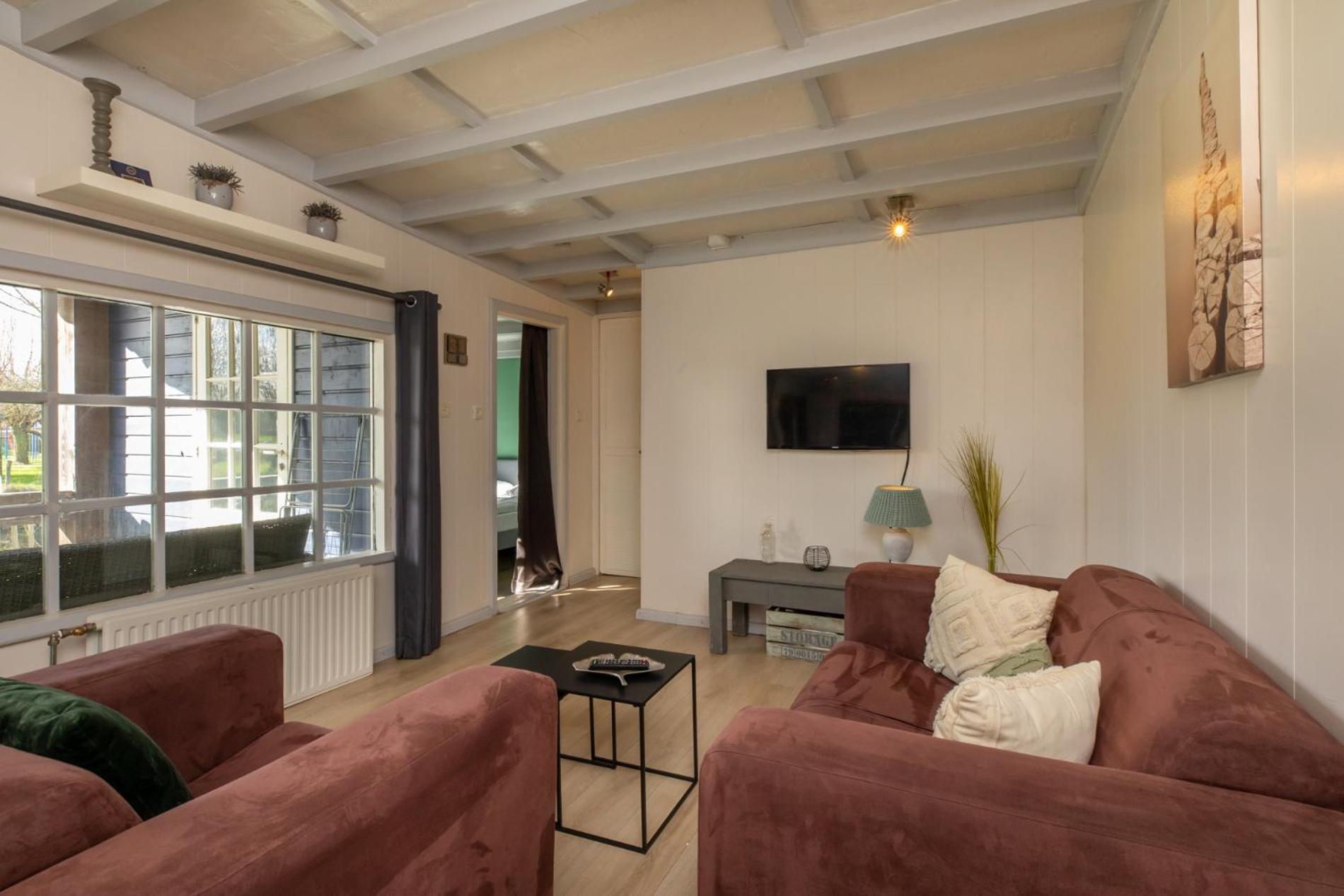 Chalet Chalet - Dorpsstraat 25 - 'de Weide Blick'
