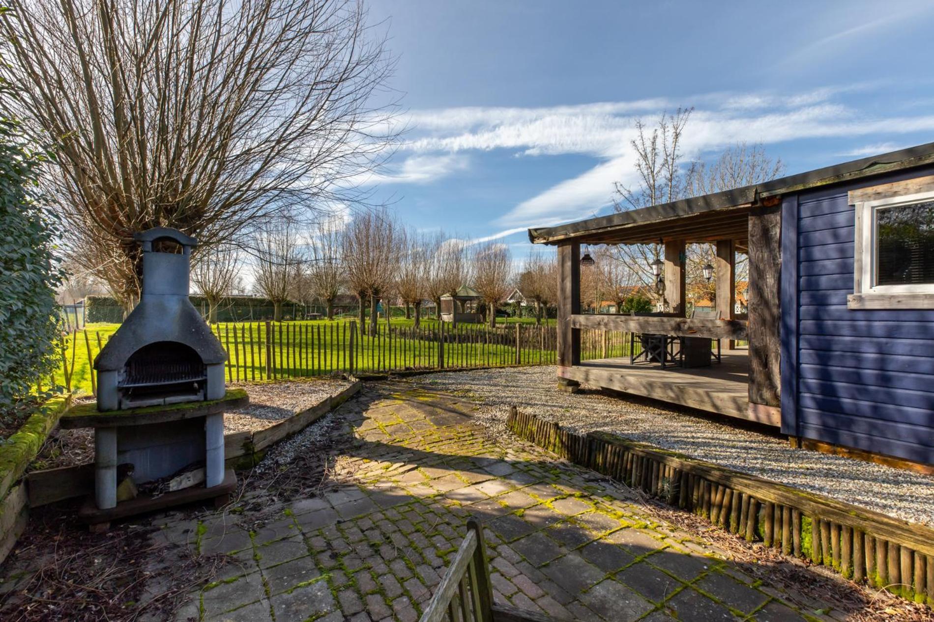 Chalet - Dorpsstraat 25 - 'de Weide Blick' Biggekerke